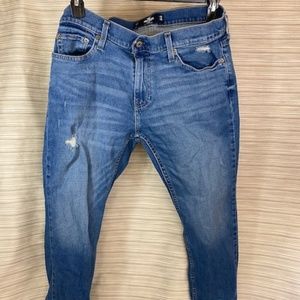Hollister "Skinny" medium blue jeans with "Hollister Epic Flex". W32 x L30